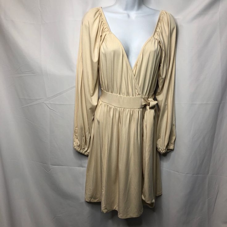 Rachel Pally Sera Wrap Dress. Cream. Size Small. Beige V-neck Lined Midi Dress, Cream V-neck Lined Dresses, Beige Lined Dress For Date Night, Beige Flowy Dress For Date Night, Flowy Beige Dress For Date Night, Beige V-neck Wrap Dress, Cream Lined V-neck Dresses, Cream V-neck Dress For Date Night, Beige Lined V-neck Midi Dress