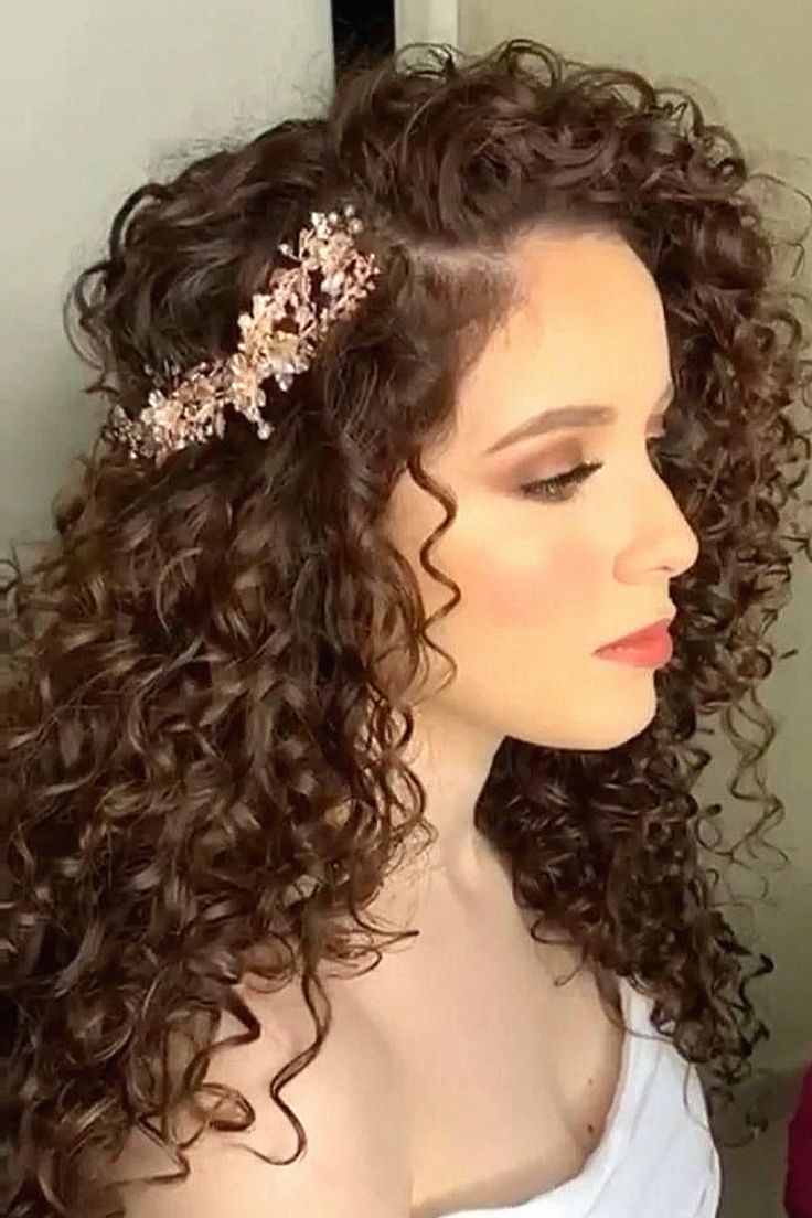 This wedding hair look is dreamy for the bride-to-be. I love capturing this one for bridal portraits. Collect this to your romantic wedding hairstyles. Hairstyles For Weddings Curly Hair, Romantic Wedding Hair Down, Curly Bride Hair, Naturally Curly Wedding Hair, Romantic Wedding Hairstyles, Side Swept Hairstyles, Romantic Wedding Hair, Curly Wedding Hair, Bridal Hair Inspiration