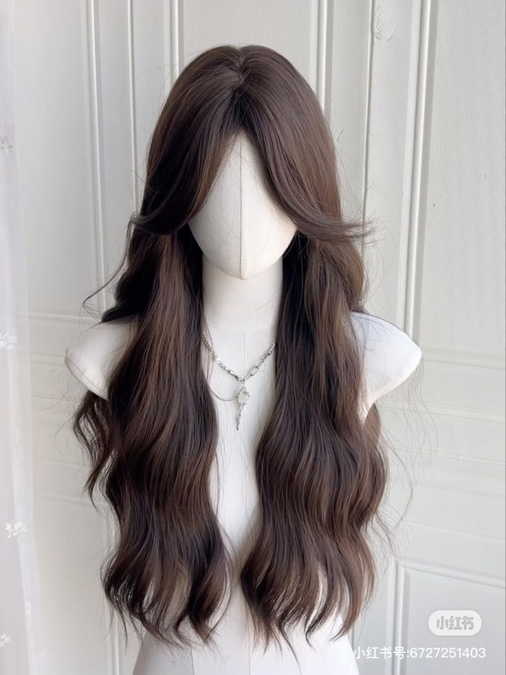 Cute Hair Styles Korean, Haircut For Long Hair Korean, Aesthetic Hair Korean, Korean Hair Long, Long Korean Haircut, Brown Aesthetic Hair, Korean Long Hair With Bangs, Long Hair Korean Style, Long Korean Hair