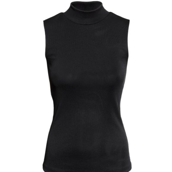 Sleeveless Turtleneck Top In Thick, Ribbed Jersey. Fits Well On The Body And Very Comfortable. Open Sleeves Are Great Cause You Don't Get Too Hot! Never Worn! Willing To Negotiate On Prices :) Black Turtleneck No Sleeves, Sleeveless Turtleneck Drawing, Turtle Neck Without Sleeves, Mafuyu Outfit, Turtle Neck Tank Top Outfit, Tank Top Turtle Neck, Sleeveless Turtleneck Outfit, Outfit Edits, Black Tank Tops Outfit