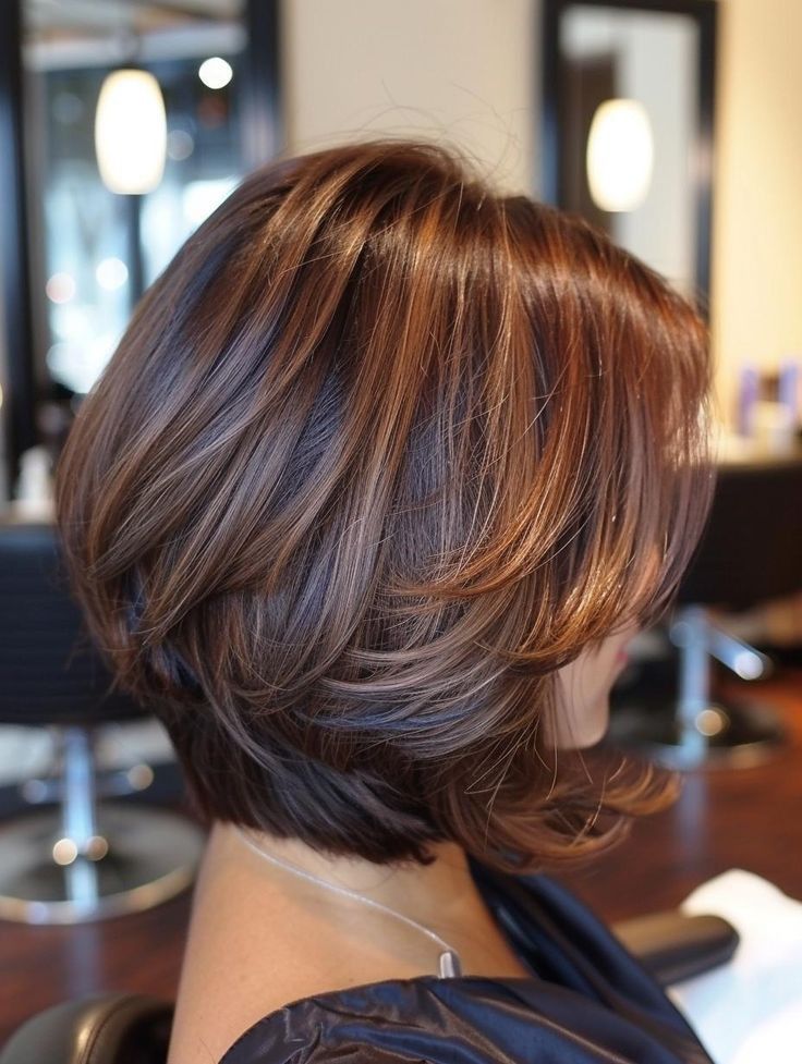 Jellyfish Haircut, Hairstyle Bangs, Hairstyles Bangs, Κούρεμα Bob, Haircuts For Medium Length Hair, Layered Bob Haircuts, Chin Length Hair, Haircuts For Medium Hair, Layered Bob