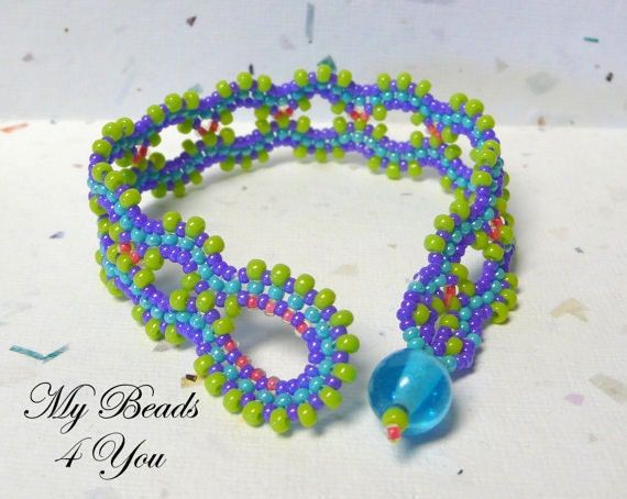 Beadwork Tutorial, Beads Craft Jewelry, Beaded Bracelets Tutorial, Diy Bracelets Patterns, Seed Bead Tutorial, Beadwork Patterns, Jewelry Simple, Kids Necklace, Beaded Bracelet Patterns