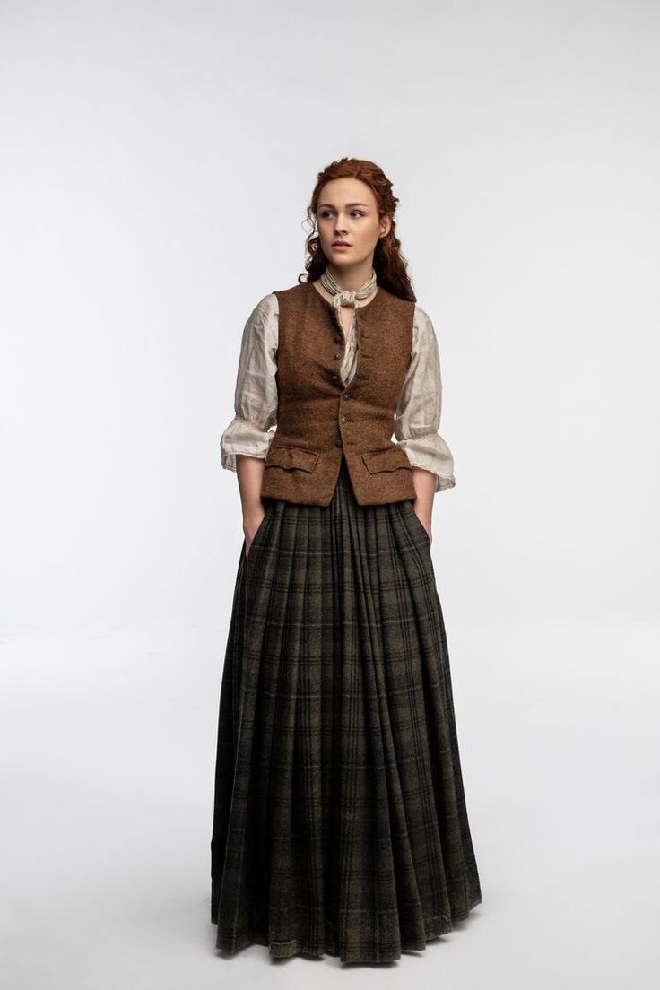 Outlander Brianna, Traditional Scottish Clothing, Brianna Fraser, Scottish Dress, Outlander Costumes, Outlander Season 4, Outlander 3, Outfit Plus Size, Cottagecore Outfits