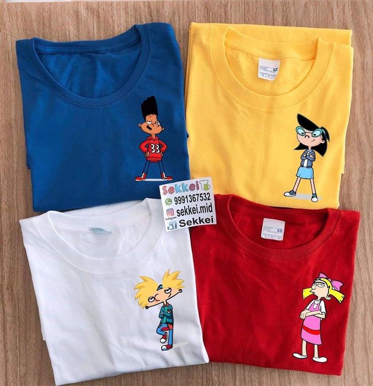 Graphic Tee Outfits, Outfit Mujer, Graphic Tshirt Design, Shirt Print Design, Pocket Shirt, Girls Pajamas, Kids Branding, Cartoon Characters, Custom Clothes