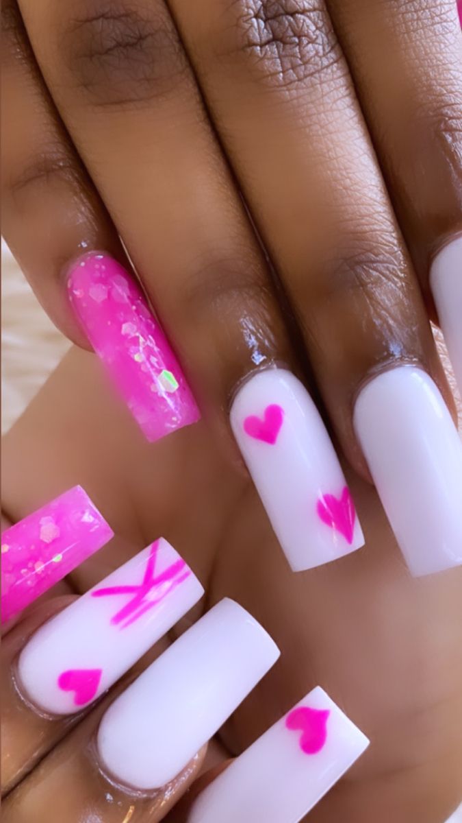 Pink And White Nails With Initial, White Nails With K Initial, K Nail Initial, Nail Ideas For Starters, White Nails With K Initials Acrylic, Nails Acrylic With An A Initial, Acrylic Nails With A K Initial, White Nails With Designs Birthday, Acrylic Nails Inspo Coffin