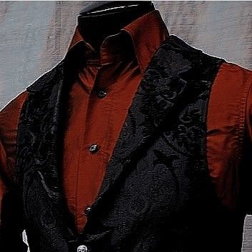 Masquerade Suit, Black Suit Red Tie, Yule Ball Outfits, Prince Suit, Black And Red Suit, Masquerade Outfit, Masquerade Prom, Goth Prom, Red Goth