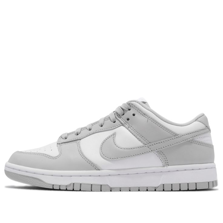 Pretty Sneakers, Shoes For School, Back To School Shoes, Preppy Shoes, Pretty Shoes Sneakers, All Nike Shoes, Style Sportif, Cute Nike Shoes, Girly Shoes