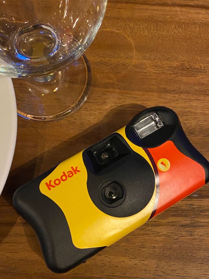 Kodak Camera Photos, Kodak Camera Aesthetic, Kodak Aesthetic, Kodak Film Camera, Kodak Funsaver, Analog Camera, Kodak Camera, Instax Camera, Camera Aesthetic