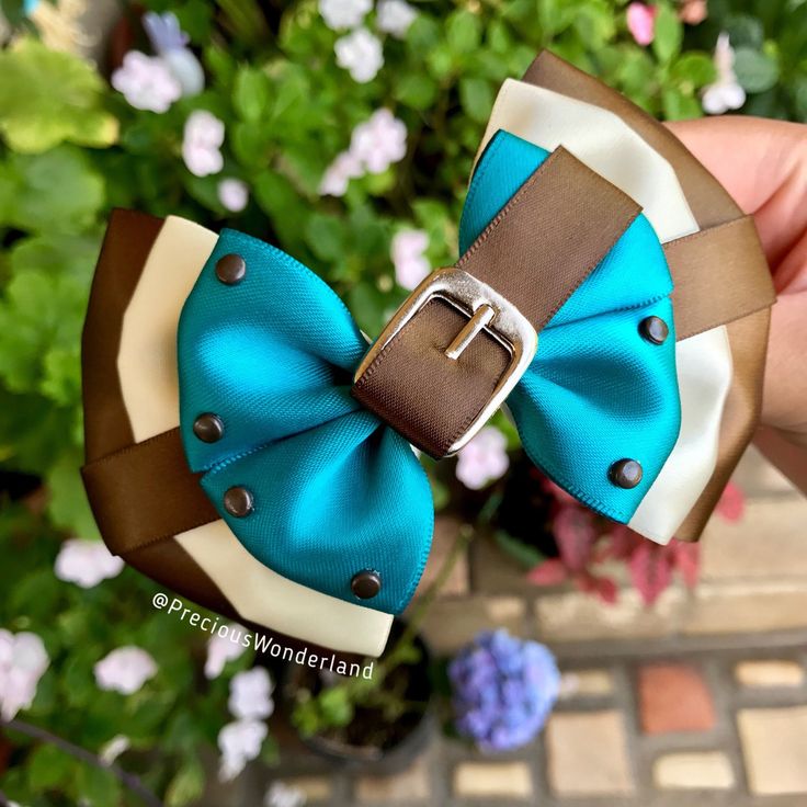 Eugene Inspired Hair Bow | Etsy The Smolder, Disney Hair, Wedding Barrettes, Disney Sea, Disney Things, Disney Colors, Princess Hairstyles, Diy Headband, Disney Costumes