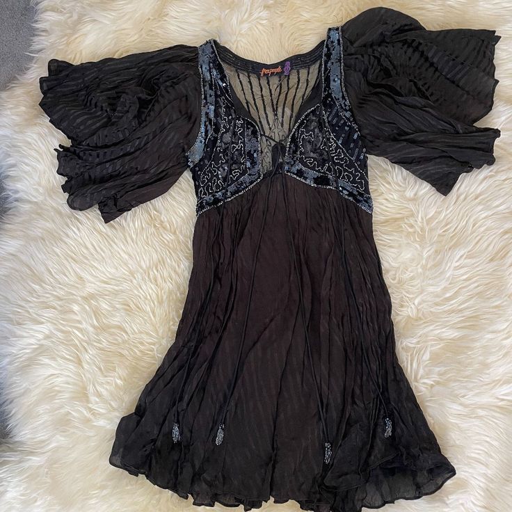 Beautiful Shortsleeve Black Dress By Free People Beaded And Sequence Working Zipper On The Side Size: Infinite Money, Witch Clothes, Grunge Witch, Eclectic Outfits, Ugly Dresses, Beaded Dress Short, Ideal Closet, Wardrobe Goals, Digital Closet