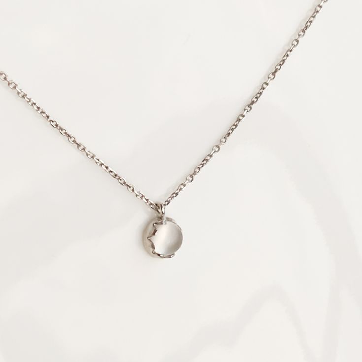 14k White Gold Moonstone Necklace / Moonstone Jewelry / Sterling Silver Necklace / Dainty necklace / Necklaces for Women / Gifts For Her ➤ PRODUCT FEATURES; ✔ Made to Order ✔Moonstone diameter is 5mm ✔ Gold Kt: 925k Sterling Silver, 14k White Gold, 14K Yellow Gold, 14k ✔ Gold Color Options: Rose Gold, Yellow Gold, White Gold ✔ Ready to Ship in 3-5 Business Days ➤PERSONALIZATION ✔Please select your desired material and length from the menu.. ➤SHIPPING ✔SHIPPING TIME to US is 2-6 days; 5-12 days t Moonstone Round Clavicle Chain Necklace, Delicate Moonstone Round Pendant Necklace, Round Moonstone Clavicle Chain Necklace, Delicate Round Moonstone Pendant Necklace, Moonstone Clavicle Chain Round Necklace, Moonstone Clavicle Chain Necklace, Delicate Round Moon Phase Necklace, Moonstone Round Pendant Necklace With Clavicle Chain, Circle Moon Charm Necklace For Gift