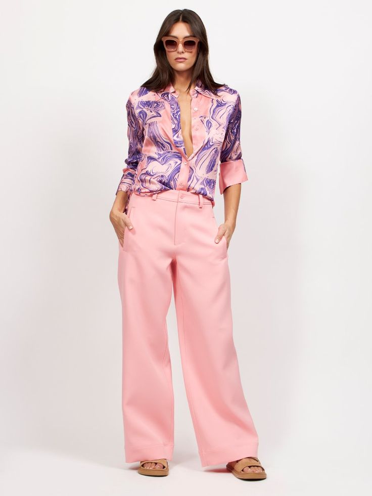 Spring Designer Tops With Spread Collar, Designer Tops With Spread Collar For Spring, Luxury Pink Blouse, Designer Pink Formal Blouse, Designer Button-up Tops For Spring, Luxury Pink Tops For Spring, Designer Pink Workwear Blouse, Designer Pink Blouse For Work, Designer Shirt For Spring Party