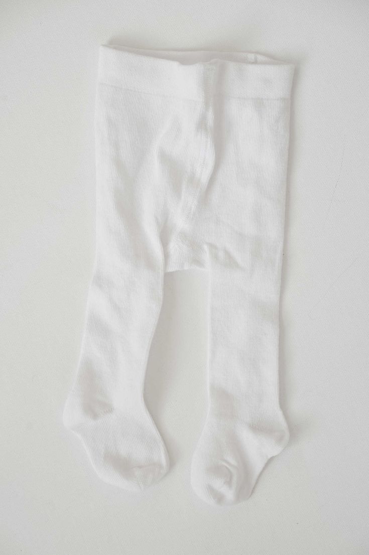 Baby tights in cotton. Made of high quality cotton. Made with the comfort of babies in mind. 80% Cotton 17% Polyamide and 3% Elastane Made in Portugal