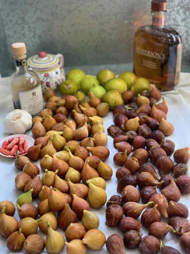 there are many different types of nuts on the table