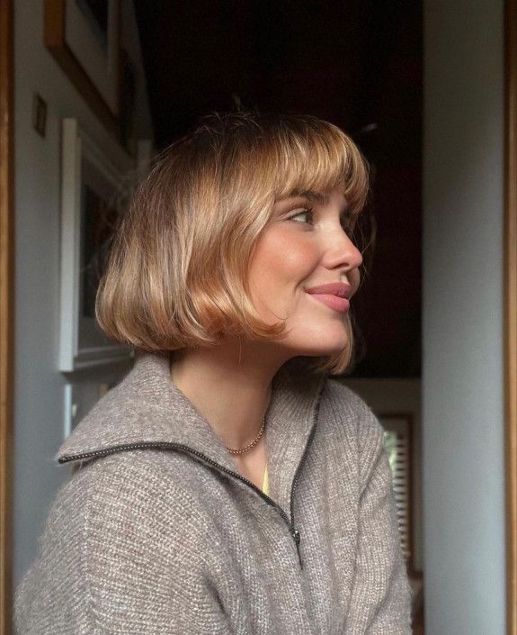 Dark Blonde Bobs, Blonde Bob Haircut, French Bob, Fine Straight Hair, Hair Inspiration Short, Blonde Hair Looks, 2023 Vision, French Hair, Cute Hairstyles For Short Hair