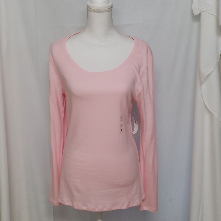 Pink Long Sleeved Fitted Cotton Shirt For Spring, Fitted Shirt For Spring Loungewear, Fitted Shirt For Loungewear In Spring, Fitted Spring Shirt For Loungewear, Fitted Spring Loungewear Shirt, Pink Stretch Shirt For Spring, Basic Fitted Shirt For Spring, Fitted Basic Shirt For Spring, Basic Long Sleeve Shirt For Spring