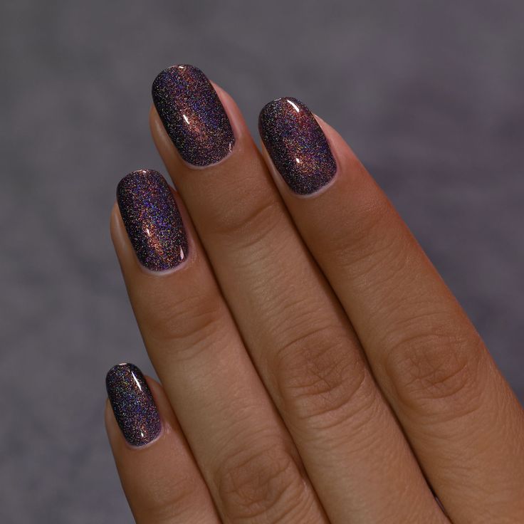 Smokey Grey Holographic Nail Polish Eerie Forest, Ilnp Nail Polish, Chrome Nail Polish, Gray Polish, Short Fake Nails, Acrylic Nail Set, Holographic Nail Polish, Jelly Nails, Holographic Nails