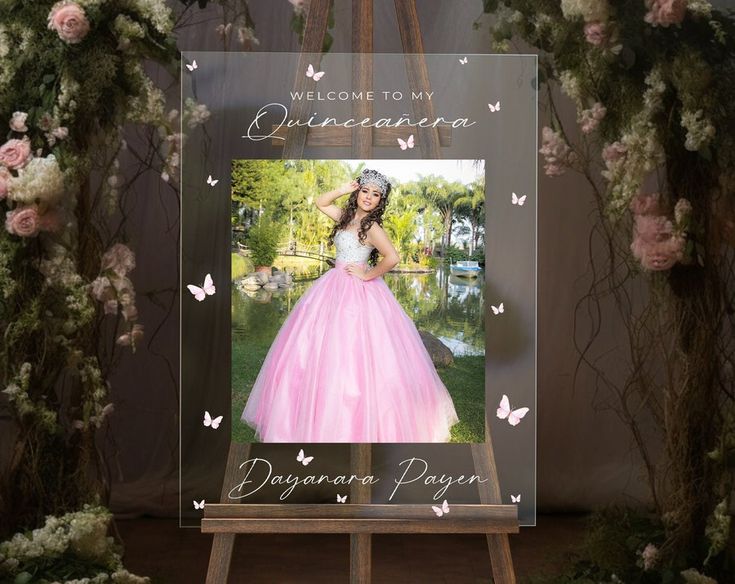 a photo frame with the words, welcome to my quincenasna on it