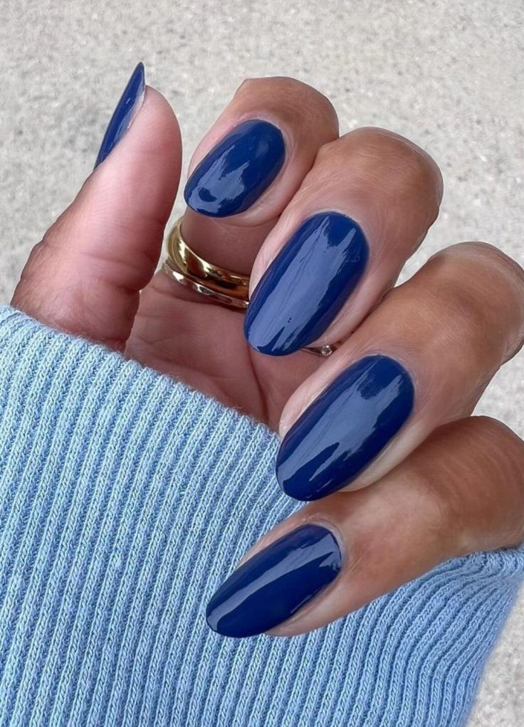 The Best Nail Colors of Fall 2024 | The Everygirl One Color Nails Fall, Simple Nails Aesthetic, Black Cherry Nails, Nails August, Nail Theory, Best Nail Colors, Navy Nails, Dark Nail, Nails Dark