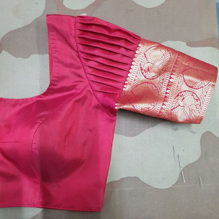 Bahubali Hands Blouse, Bahubali Blouse Designs, Silk Blouse Sleeves Design Latest, Bahubali Hands, Blouse Sleeves Design, Brocade Blouse Designs, Blouses For Work, Lace Blouse Design, Lace Blouses