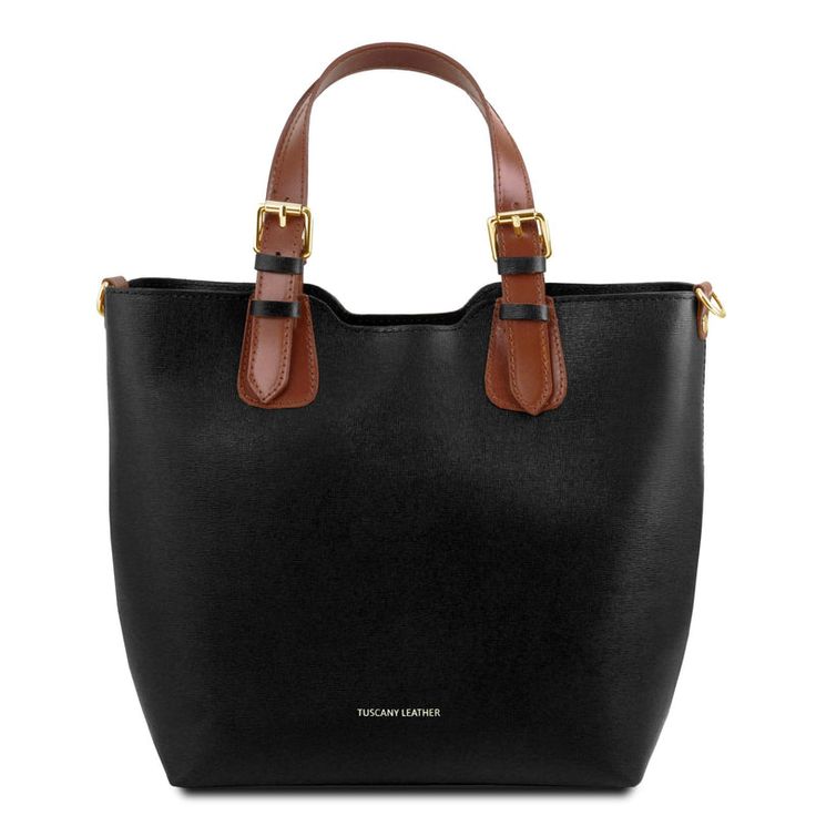 Made with Italian vegetable tanned, pressed Saffiano leather that is rich in color, and resistant to stains, scratches and water. Black Luggage, Soft Leather Handbags, Italian Leather Bags, Sewing Leather, Market Tote, Black Leather Handbags, How To Make Handbags, Prada Handbags, Shopper Bag