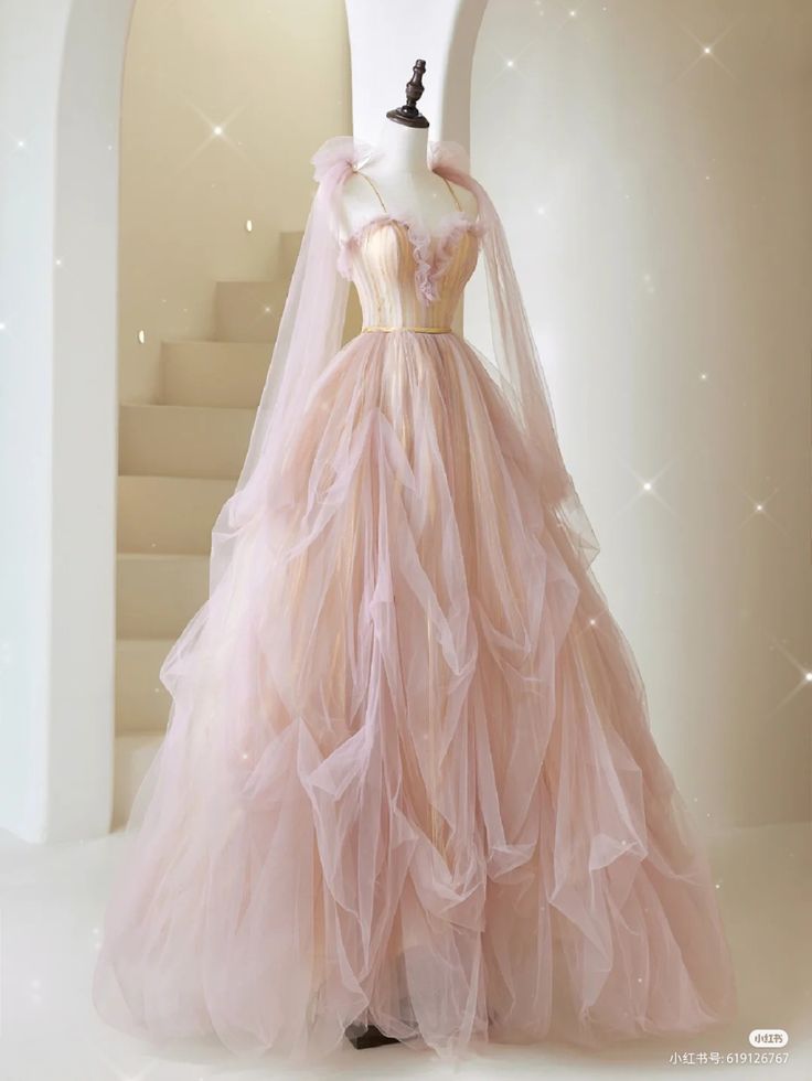 Gaun Princess Disney, Fluffy Gowns, Ball Gowns Fantasy, Pink Dress Outfits, Wedding Guest Dresses Long, Disney Dress, Ethereal Dress, Princess Prom Dresses, Pink Gown