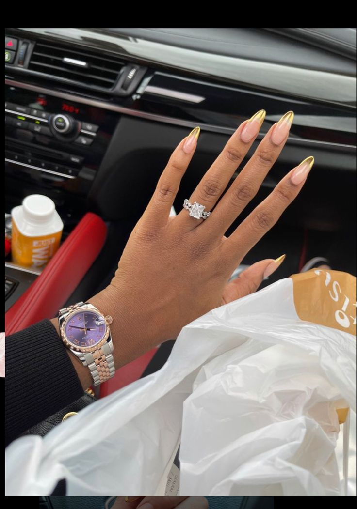 Gold Frenchies Nails, Almond Natural Nail Designs, Gold Almond French Tip Nails, Almond Gold French Tip Nails, Gold Tip Nails French, Almond Nails Black Women, Almond Nails With Gold, Almond Nails Gold, Gold French Tip Nails