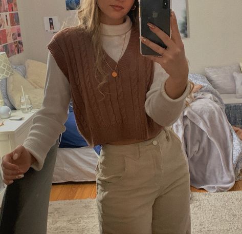 Sweater Vest Outfit, Turtleneck Outfit, Elegante Casual, Autumn Outfits, Mode Inspo, Outfit Inspo Fall, College Outfits, Outfits Casuales, Modest Outfits