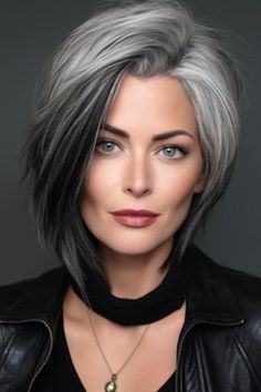 Gray Blending, Black And Grey Hair, Dark Grey Hair, Grey Hair Transformation, Grey Hair Inspiration, Beautiful Gray Hair, Long Hairstyle, Tutorial Ideas, Short Grey Hair