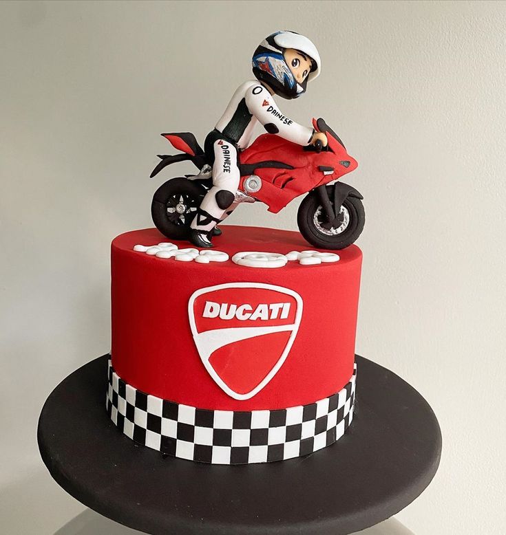 a cake that has a motorcycle on it