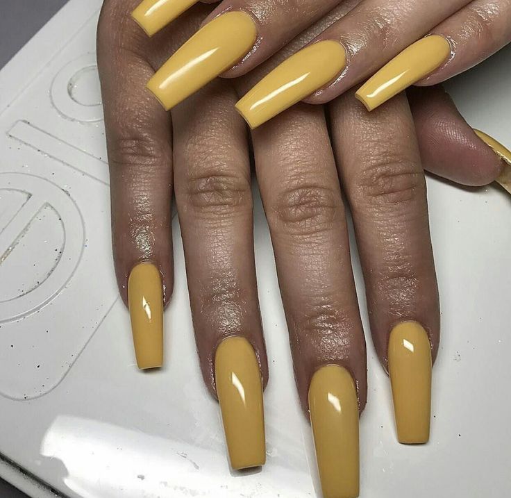 ғσℓℓσω мє: @Rollody Aesthetic Yellow Nails, Mustard Yellow Nails, Aesthetic Nails Short, Yellow Nails Acrylic, Yellow Nails Design, Yellow Nail, Sassy Nails, Aesthetic Yellow, Finger Nail Art