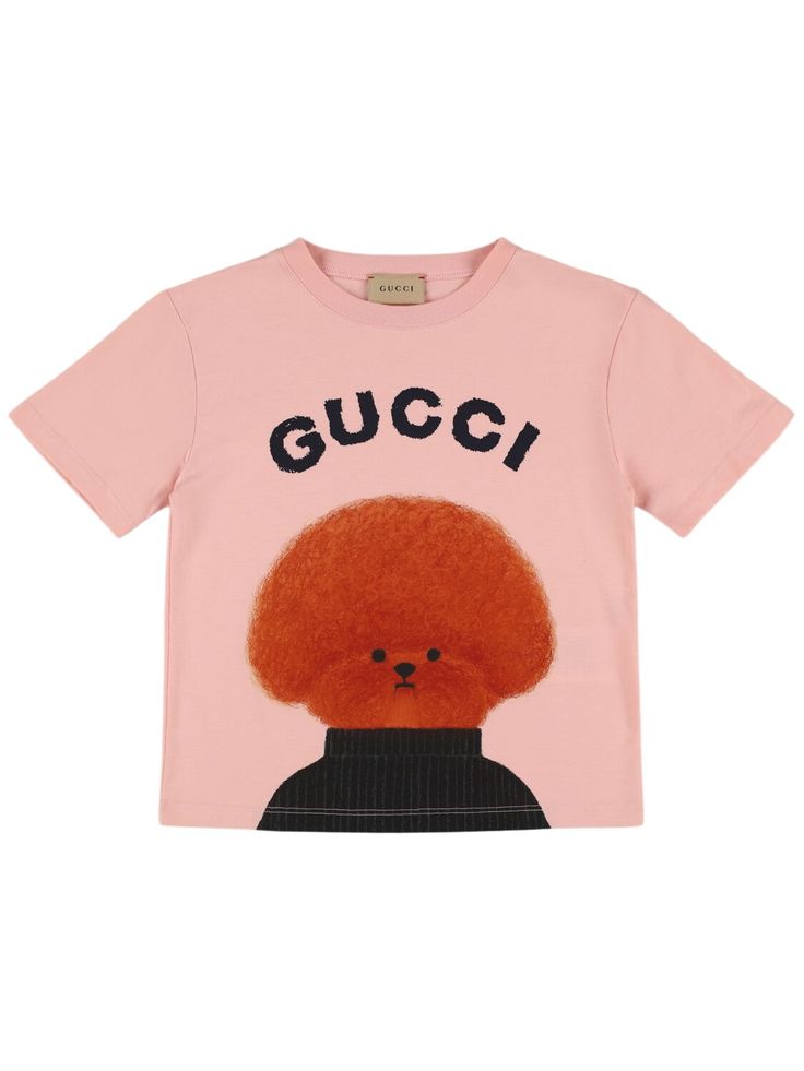 Artwork by Seungyoun Kim . Gucci dog print. Pink cotton jersey. Short sleeves. Rib trim. Crewneck. Printed front panel Women's Pink Gucci Top, Gucci Dog, School Vacation, Knitwear Outfit, Z Boys, Gucci Logo, Walker Shoes, Print Pink, Stella Mccartney Kids