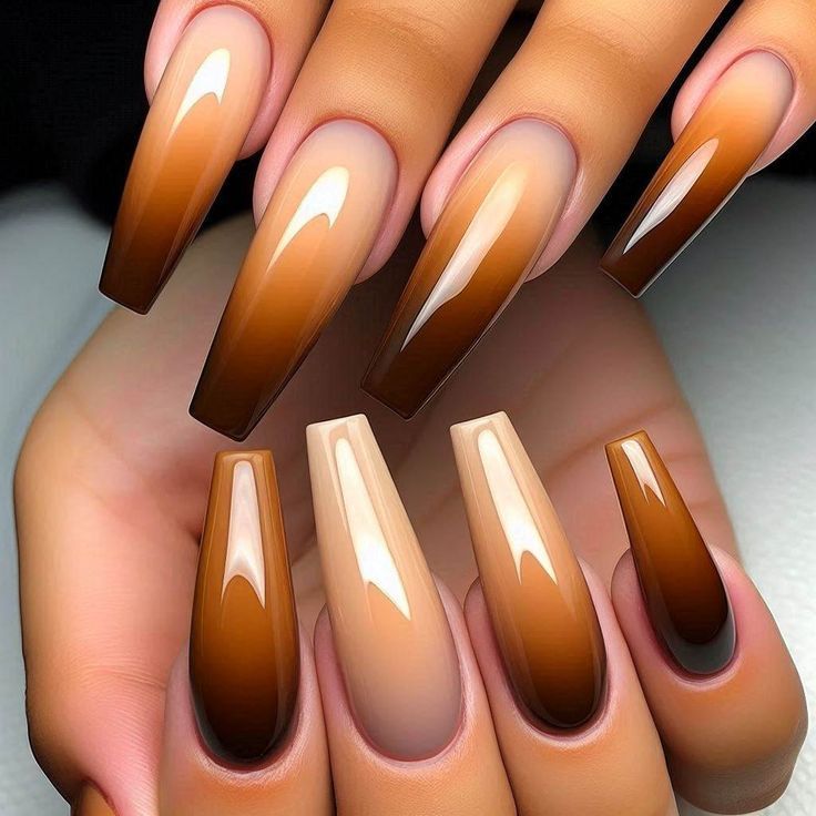 Fall Inspired Nails Square, Pedicure Ideas Brown Skin, Fall Nails And Toe Nails, Nail Designs Brown Color, Gel Ombré Nails, Short Brown Ombre Nails, Chocolate Brown Fall Nails, Ombre Fall Nail Colors, Shades Of Brown Nail Designs