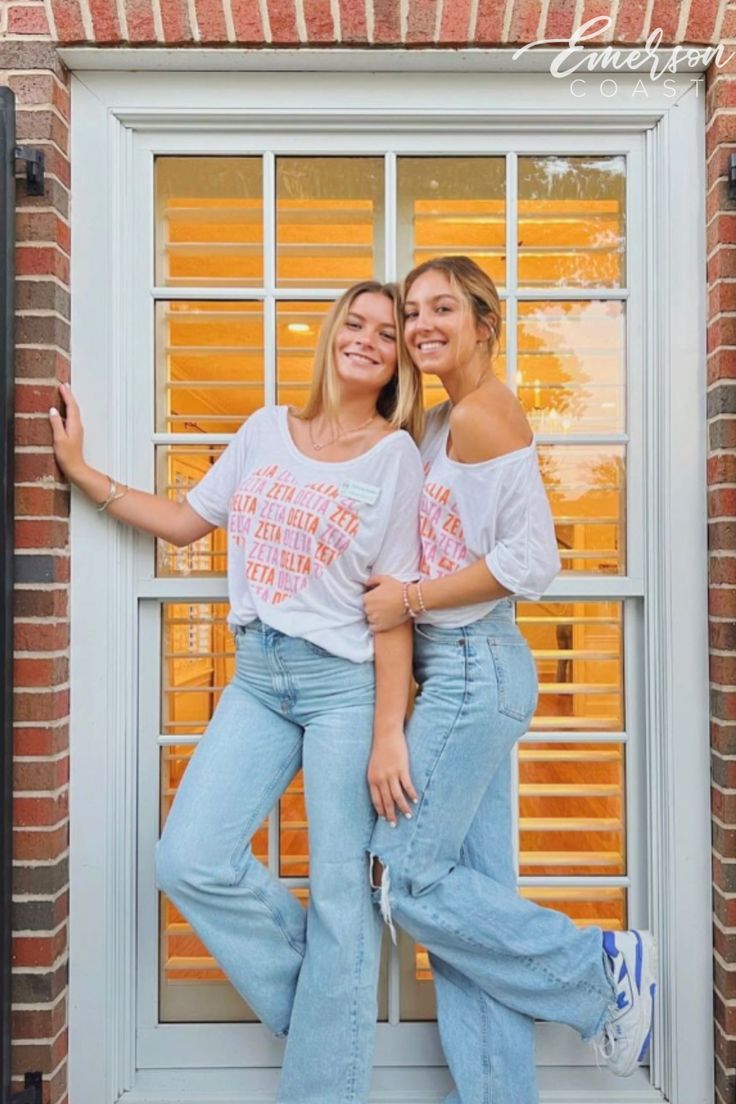 Recruitment Tshirt Ideas, Hometown Throw Down Sorority, Rush Round 1 Outfit, Open House Sorority Outfit, Sorority Recruitment Photos, Sorority Philanthropy Outfits, Sorority Recruitment Poses, Sorority Work Week Poses, Sorority Recruitment Pictures