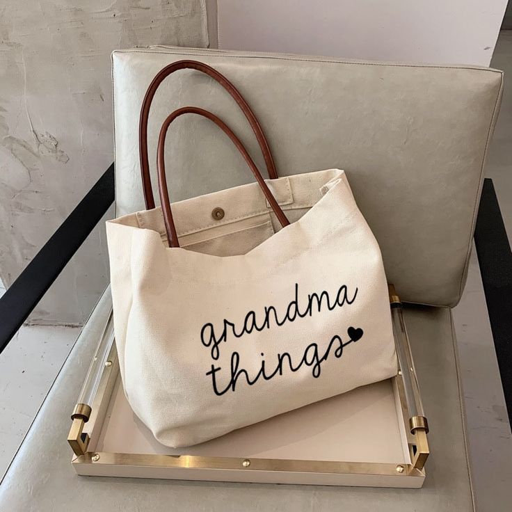 Grandma Things Tote Bag personalized Grandma Gift Mothers Day Gift for Grandma-new Grandma Gift-gifts for Grandma KUR4 - Etsy Gifts For New Grandma, Grandma To Be, Personalized Grandma Gifts, Mom Tote Bag, Birthday Gifts For Grandma, Grandma Birthday, New Grandma, Beach Please, Personalized Grandma