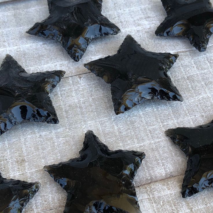 You are buying one handmade obsidian star. This craft supply is fantastic for crystal grids, terrariums, or statement jewelry. Each star is approximately 40mm. Please note that I am using my stock photos. The items in the these photos are similar to the ones you will be receiving, but may not be the exact same one. Please note that you are buying a handmade item. There will be some variance from the photos such as size, shape, color. Feel free to message me if you have any questions! Obsidian Aesthetic, Obsidian Crystal, Crystal Aesthetic, Crystal Grids, Star Black, Pretty Rocks, Crystal Stars, Star Jewelry, Star Top