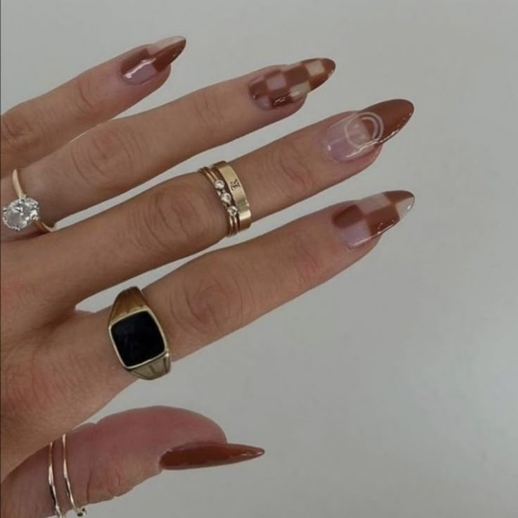 Checkered Nails, Retro Nails, Nail Time, Floral Nail Designs, Almond Acrylic Nails, Brown Nails, Stick On Nails, Fire Nails, Dream Nails