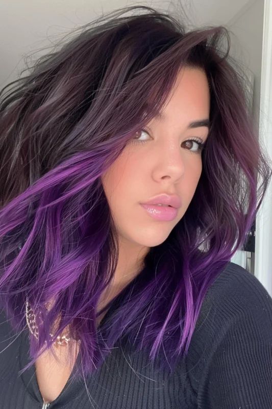 Purple Peek A Boo Highlights Brown Hair, Purple Hair Color Ideas For Brunettes, Peek A Boo Hair Color For Brunettes, Mane Magic, Dark Brown Hair Color Ideas, Purple Brown Hair, Purple Hair Highlights, Auburn Balayage, Rambut Brunette