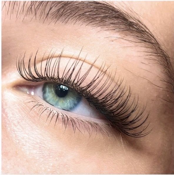 Lash Cycle, Eyelash Extensions Classic, Natural Fake Eyelashes, Telescopic Mascara, Best Lash Extensions, Lashes Fake Eyelashes, Eyelash Extensions Styles, Perfect Eyelashes, Natural Eyelash Extensions