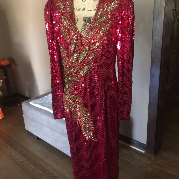 Stunning Long Dress, With Hand Sequin And Beaded Design. Quality Work Chao Embroidery Gown With Brilliant Red And Gold Sequin And Beaded Designs. This Piece Is Exquisite. Size 14. Gown Is In Excellent Condition. V Neck And Back. Please Ask Any Questions. Gold Sequin, Embroidery Dress, Red And Gold, Sequin Dress, Elegant Dresses, Hand Sewing, Long Dress, Maxi Dress, Embroidery