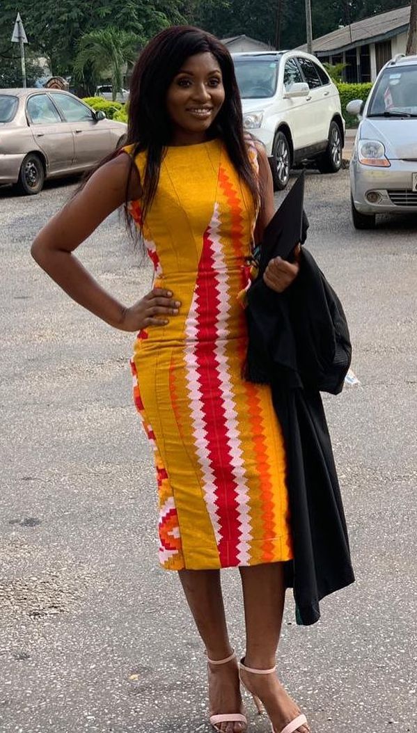 African Dresses For Graduation, Kente Dress Styles For Graduation, Kente Dress Styles, Styles For Graduation, African Formal Dress, Graduation Outfits For Women, African Print Styles, Dresses For Graduation, Graduation Outfit Ideas