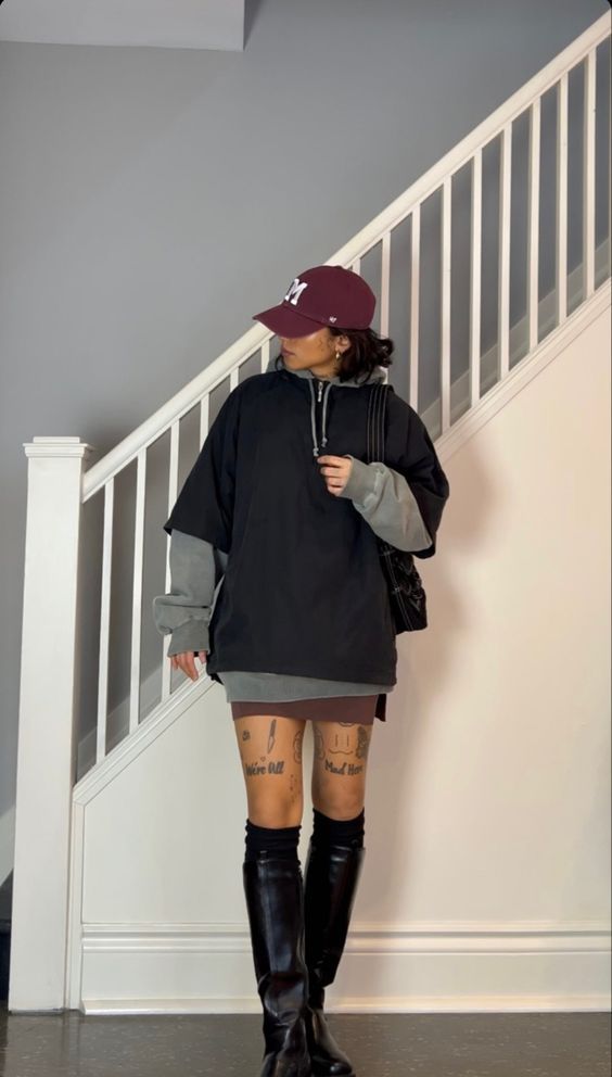 Mask Fem Outfits, Streetwear Fashion Dress Outfit, Club Cold Weather Outfit, Tomboy Chic Plus Size, Casual Outfits Layers, Layered Pants Outfit, T Shirt Layered Over Long Sleeve, 33 Degree Weather Outfit, Fun Layered Outfits