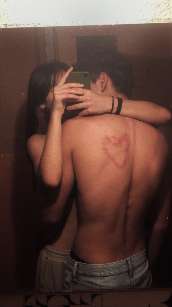 Secret Partner Photo, Funny Couple Mirror Pictures, Thigh Pic Ideas Bed, Face Covered In Kiss Marks, Mirror Pics Couple Ideas Spicy, So Hot Reaction Pic, Recreate Couple Photos, Spicy Couples Photoshoot Mirror, Photos To Recreate With Boyfriend Spicy