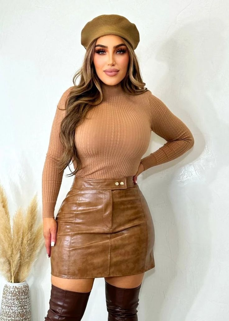 Brown Skirt Outfit, Faux Leather Mini Skirt, Leather Short, Brown Skirts, Leather Mini Skirt, Faux Leather Skirt, Leather Shorts, Leather Mini Skirts, Leather Mini