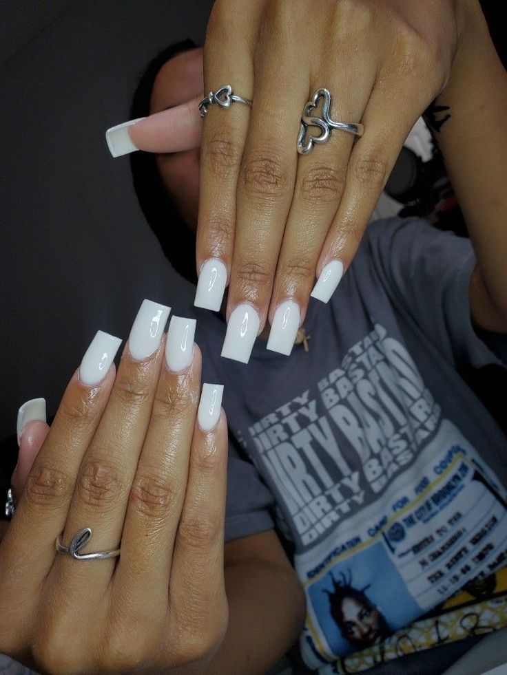 Cute White Square Acrylic Nails, Cute Soild Nails, Plain White Nails With Glitter, White Short Set Nails, Short Nails White Acrylic, White 90s Nails, White Medium Square Nails, All White Acrylics, Longest Acrylic Nails