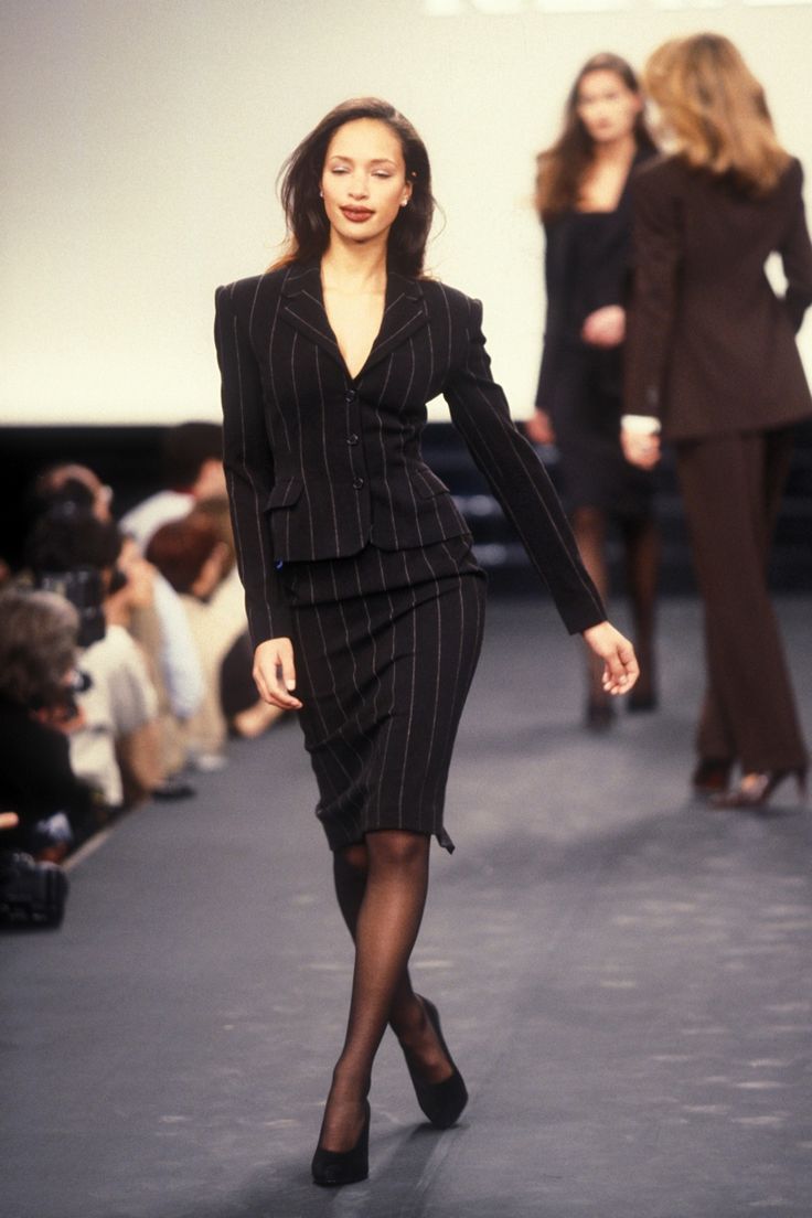 90s Ralph Lauren Runway, Ralph Lauren Suits Women, Ralph Lauren 90s Runway, 90s Suits Women, Ralph Lauren Runway, Ralph Lauren 90s, 90s Ralph Lauren, Ralph Lauren Fall, Lawyer Outfit