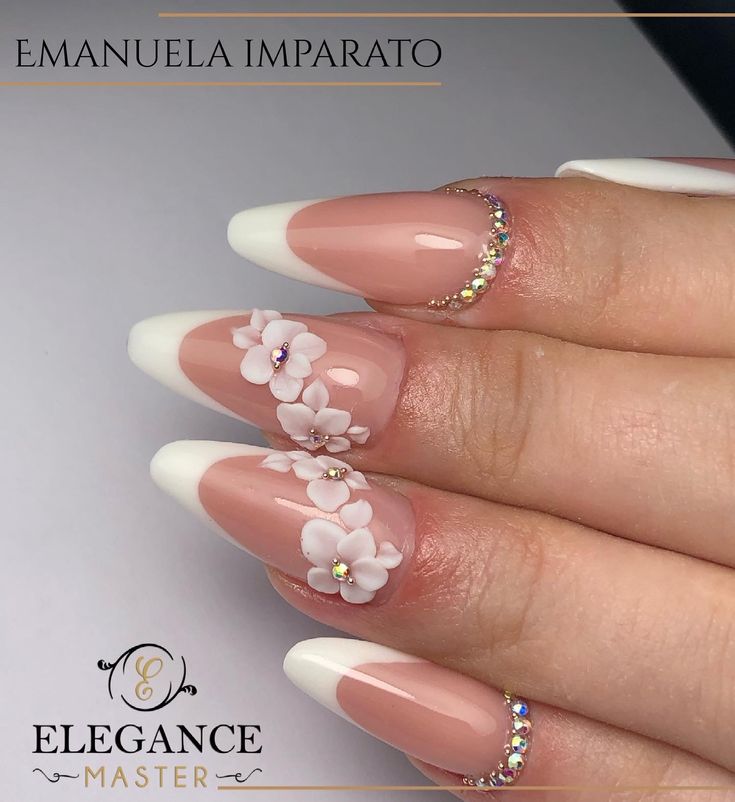 4d Flower Nail Art, Almond Nails With 3d Flower, Flower Nails Wedding, 4d Nail Art Design, Easy Flower Nails, 4d Nail Art, Cute Flower Nails, Flower Nail Art Tutorial, Bridal Nails Designs