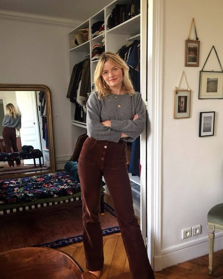 Brown Summer Outfits, Sabina Socol, Minimal Monochrome, Breton Top, Style Parisienne, Oversized Jumper, French Girls, Vogue Australia, Modest Wear