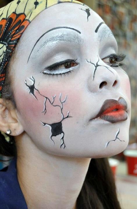 Cracks In Face Makeup, Cracked Makeup Look, Cracked Porcelain Doll Makeup, Cracked Face Makeup, Cracked Makeup, Cracked Doll Makeup, Ice Makeup, Book Photoshoot, Doll Face Makeup