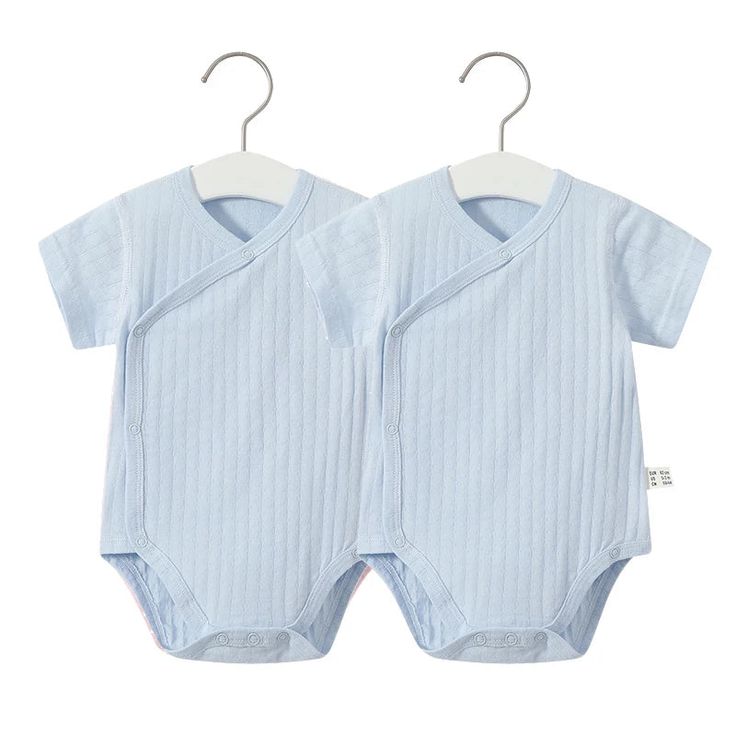 Introducing our 2PCS Summer Newborn Girls' Cotton Romper Set! Get your little one ready for summer with our adorable romper set. Crafted from soft and breathable cotton, this set is perfect for babies aged 3 months to 36 months. Key Features: Summer-ready Design: With short sleeves and a V-neck collar, our romper set is ideal for keeping your baby cool and comfortable during the warmer months. High-quality Material: Made from premium cotton, our romper set ensures superior softness and breathability, ensuring your baby's comfort all day long. Versatile Set: This 2-piece set offers versatility, allowing you to mix and match with other pieces in your baby's wardrobe. Perfect for everyday wear or special occasions. Don't miss out on this essential summer outfit for your little one! Package in Newborn Hair Accessories, Summer Newborn, Summer Bodysuits, Mom Accessories, Newborn Baby Girls, Maternity Dresses For Photoshoot, Perfect Summer Outfit, Photoshoot Dress, Clothing Catalog